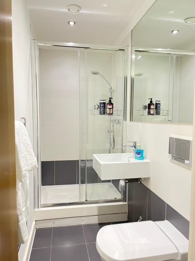 Wharf Inn Premier Apartment Central Manchester - Free Private Parking Eksteriør bilde